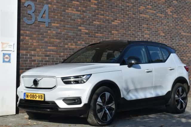 Volvo XC40 (2021) thumbnail 3