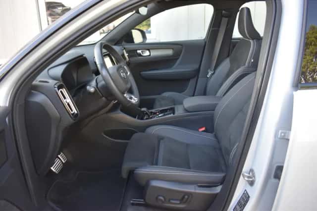 Volvo XC40 (2021) thumbnail 5