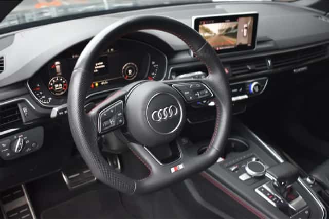 Audi A4 (2019) thumbnail 4