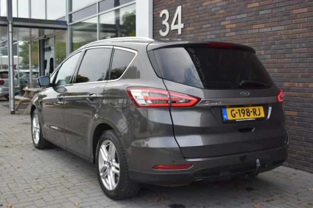 Ford S-Max (2018) thumbnail 3