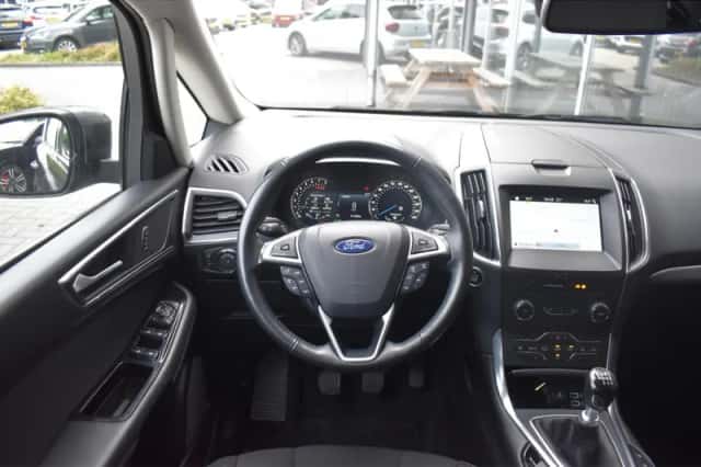 Ford S-Max (2018) thumbnail 4