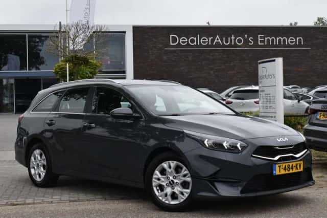 Kia Ceed (2023) thumbnail 1