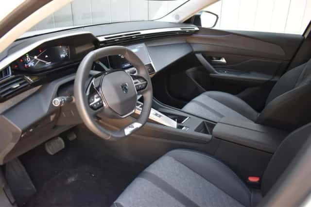 Peugeot 408 (2023) thumbnail 3