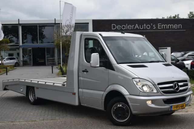 Mercedes-Benz Sprinter (2011) thumbnail 1