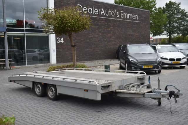 Mercedes-Benz Sprinter (2011) thumbnail 4