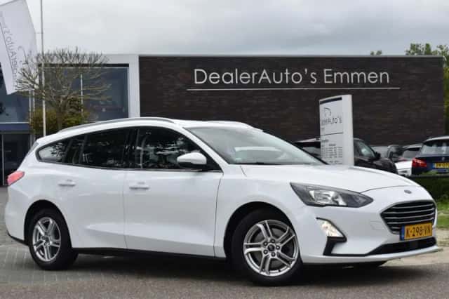 Ford Focus (2021) thumbnail 2