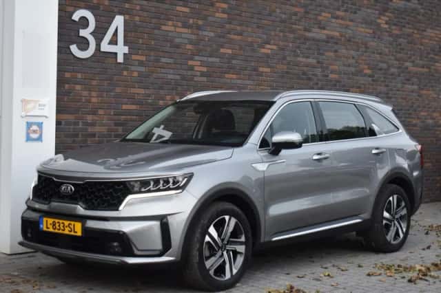Kia Sorento (2021) thumbnail 3