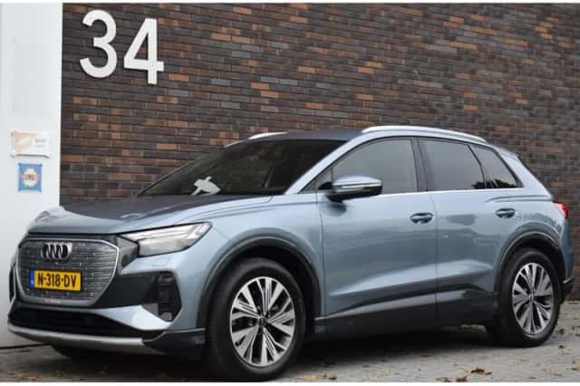 Audi Q4 e-tron (2021) thumbnail 3