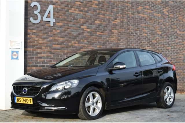 Volvo V40 (2016) thumbnail 3