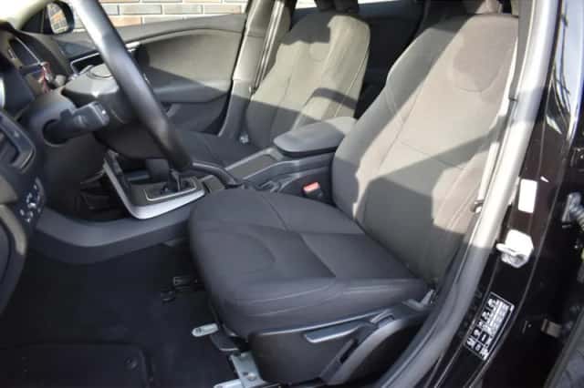 Volvo V40 (2016) thumbnail 6