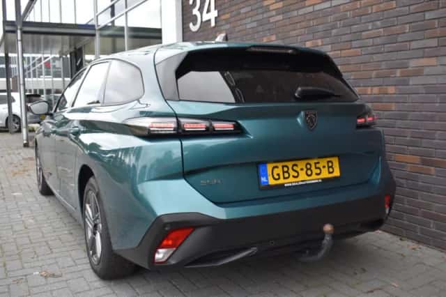 Peugeot 308 (2024) thumbnail 2