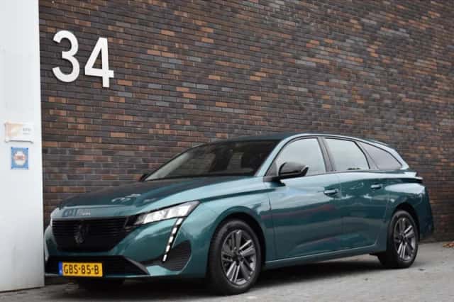Peugeot 308 (2024) thumbnail 3