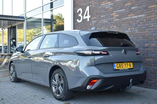 Peugeot 308 (2024) thumbnail 3