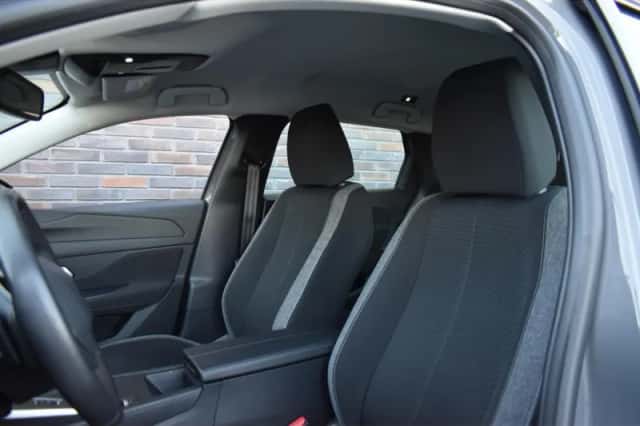 Peugeot 308 (2024) thumbnail 5