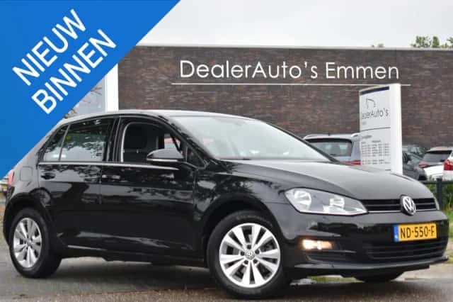 Volkswagen Golf (2016) thumbnail 1