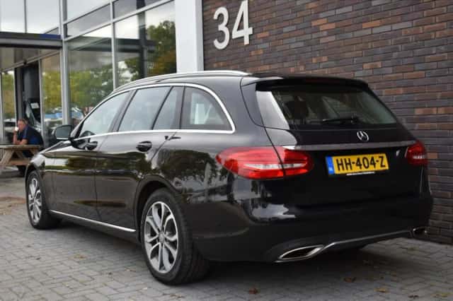 Mercedes-Benz C-Klasse (2015) thumbnail 2