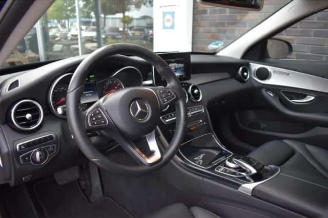 Mercedes-Benz C-Klasse (2015) thumbnail 4