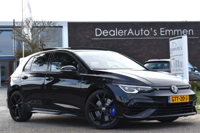 Volkswagen Golf (2024) thumbnail 1