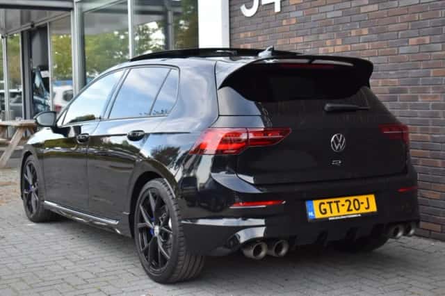 Volkswagen Golf (2024) thumbnail 2