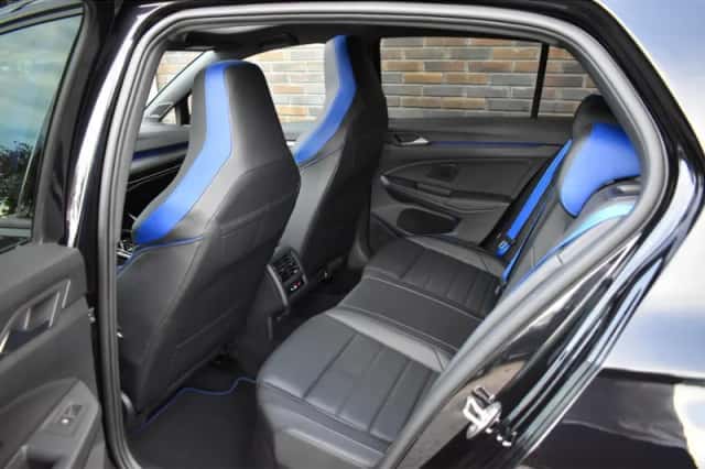 Volkswagen Golf (2024) thumbnail 5