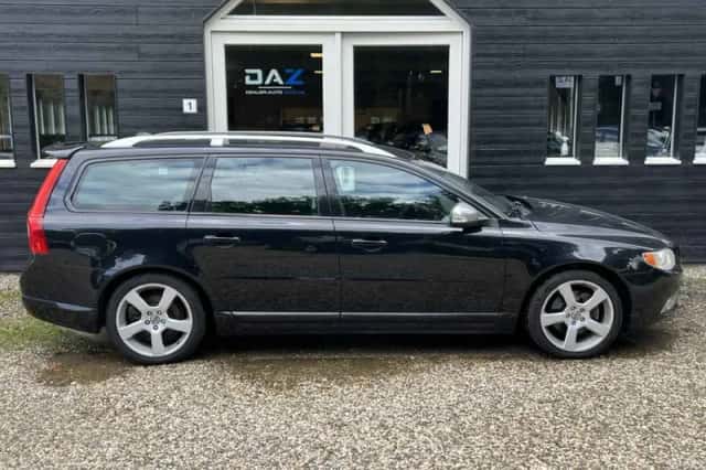 Volvo V70 (2011) thumbnail 2