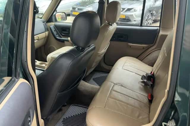 Jeep Cherokee (2001) thumbnail 6