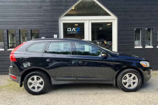 Volvo XC60 (2012) thumbnail 2