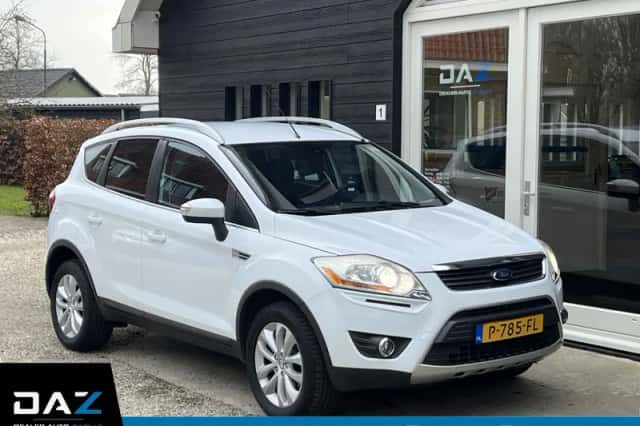 Ford Kuga (2010) thumbnail 1