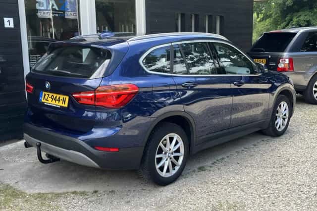 BMW X1 (2017) thumbnail 3