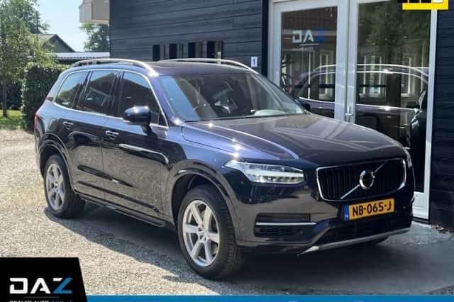 Volvo XC90 (2016) thumbnail 1