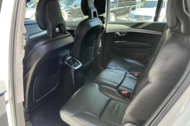 Volvo XC90 (2021) thumbnail 6