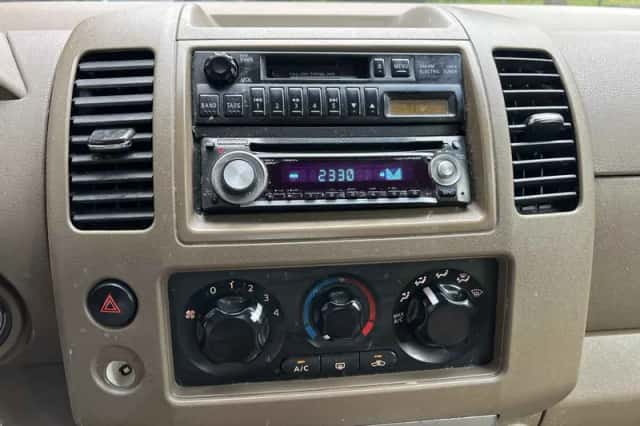 Nissan Pathfinder (2006) thumbnail 6