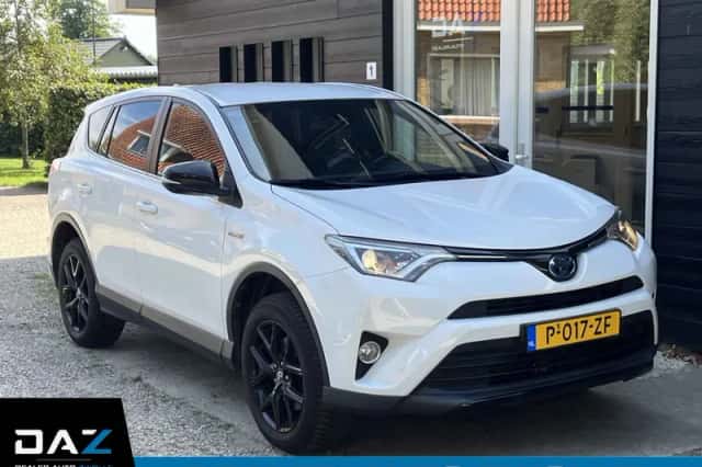 Toyota RAV4 (2018) thumbnail 1