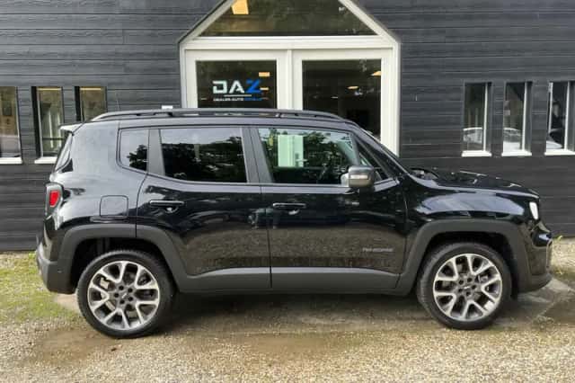 Jeep Renegade (2022) thumbnail 2
