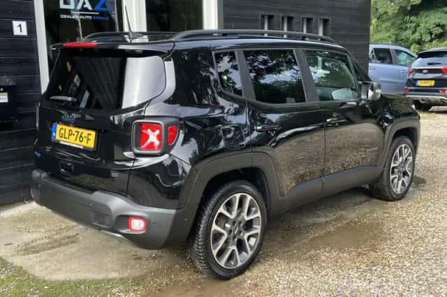 Jeep Renegade (2022) thumbnail 3