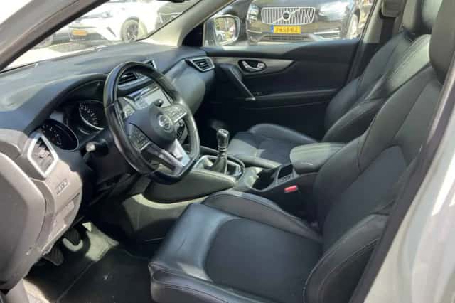 Nissan Qashqai (2019) thumbnail 4