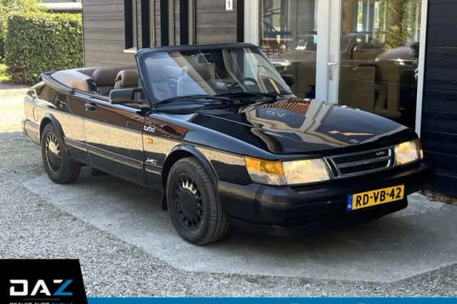 Saab 900 (1989) thumbnail 1
