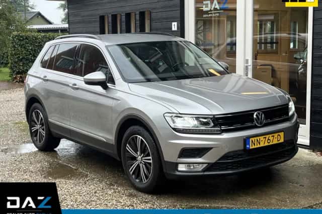 Volkswagen Tiguan (2017) thumbnail 1