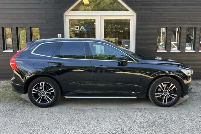 Volvo XC60 (2019) thumbnail 2