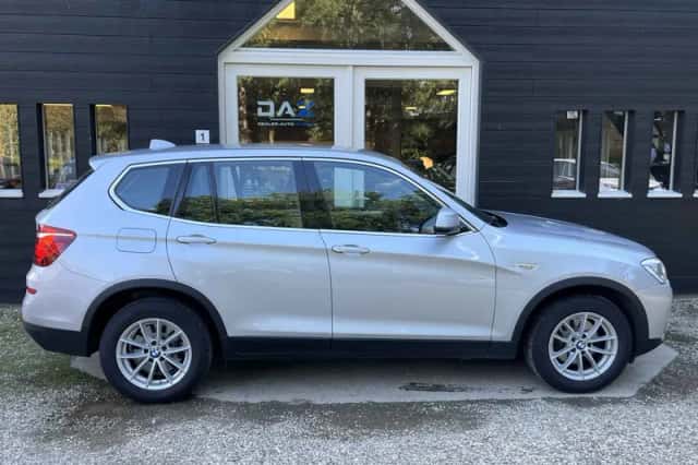 BMW X3 (2015) thumbnail 2