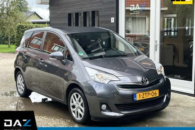 Toyota Verso S (2015) thumbnail 1