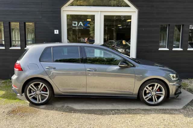 Volkswagen Golf (2019) thumbnail 2