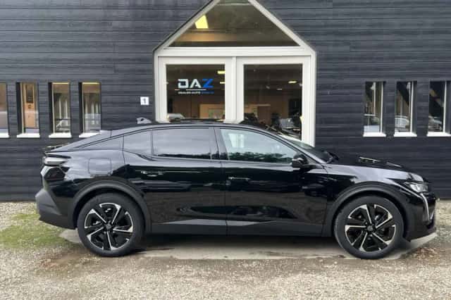 Peugeot 408 (2025) thumbnail 2