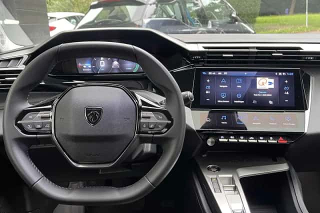 Peugeot 408 (2025) thumbnail 6