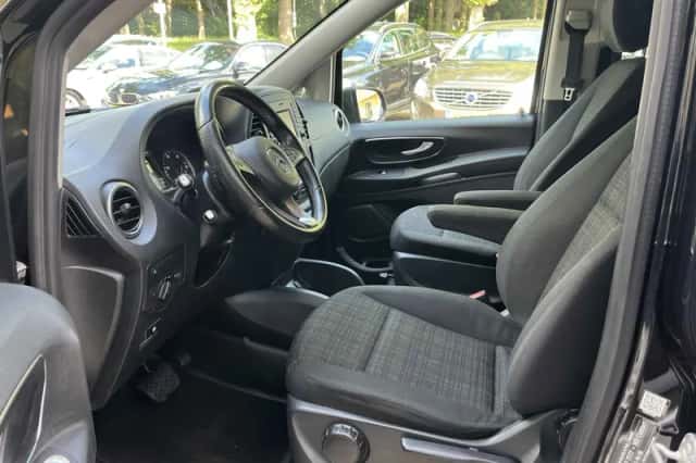 Mercedes-Benz Vito (2019) thumbnail 5