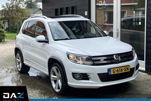 Volkswagen Tiguan (2015) thumbnail 1