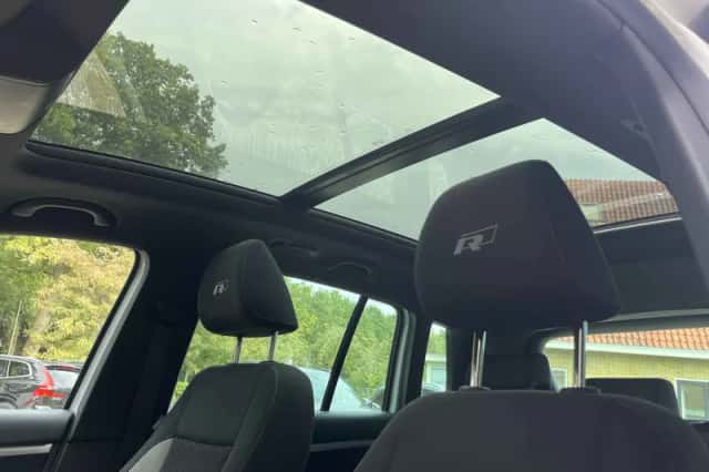 Volkswagen Tiguan (2015) thumbnail 6
