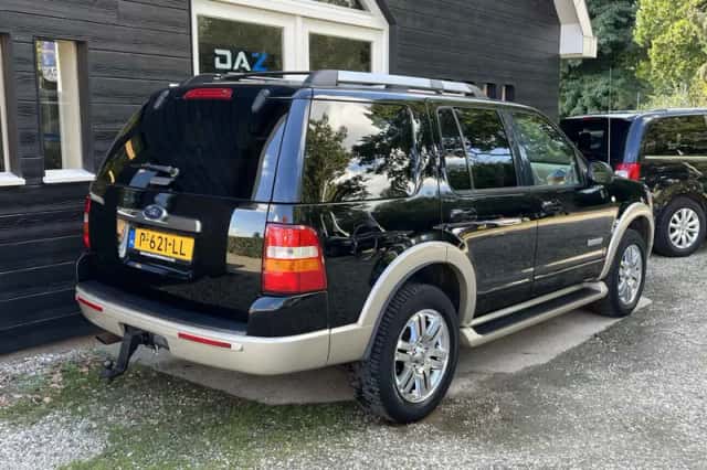 Ford Explorer (2007) thumbnail 3