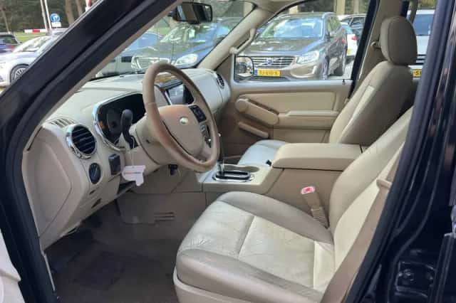 Ford Explorer (2007) thumbnail 5