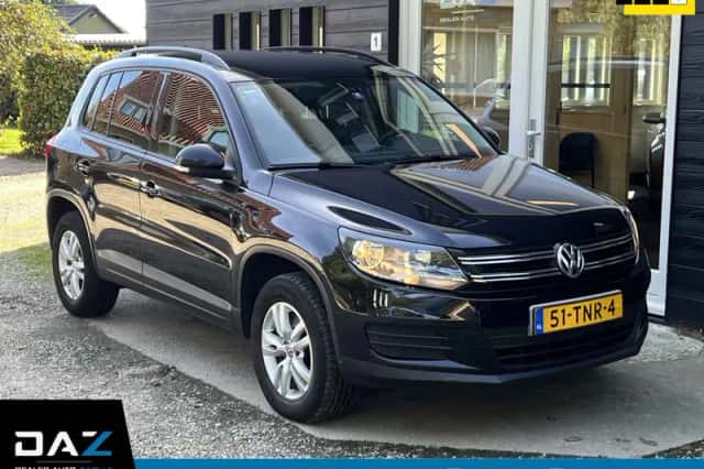 Volkswagen Tiguan (2012) thumbnail 1